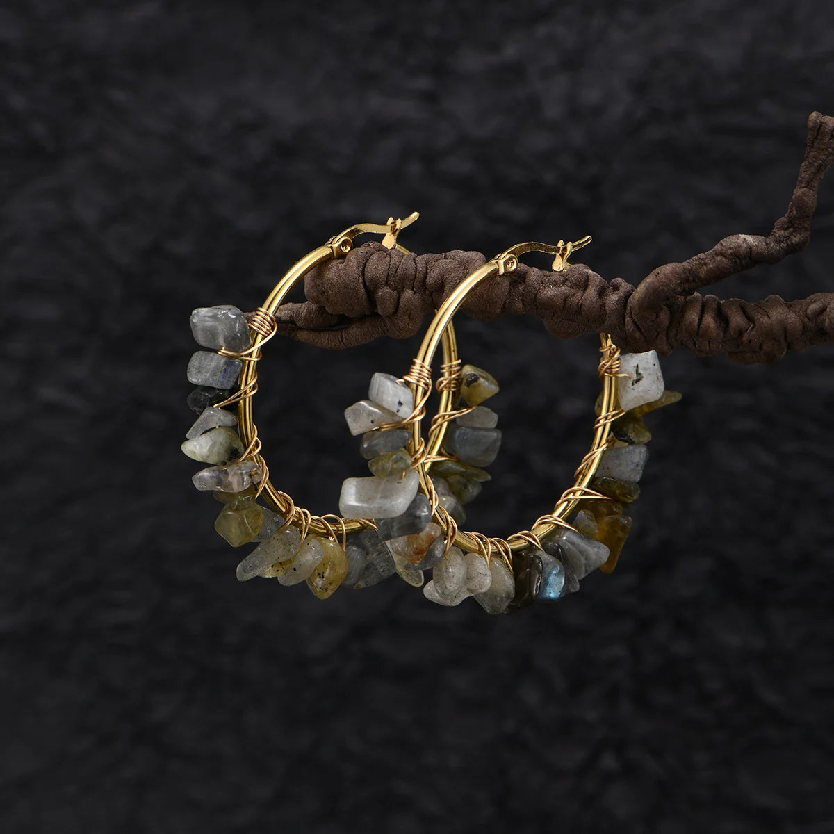 A Pair of Fashionable and Creative Round Natural Stone/Turquoise Earrings, Various Colors of Stone Earrings