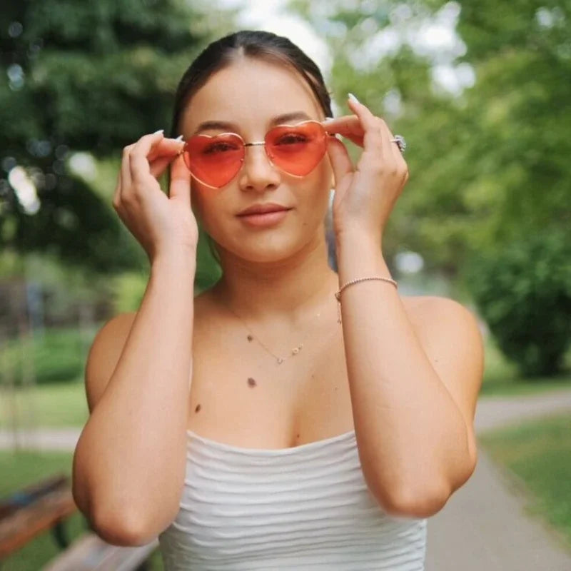 Ladies Pink Love Heart Shaped Sunglasses Women Girl Lolita Metal Frame Glasses Travel Fashion Womens Sunglass gafas de sol