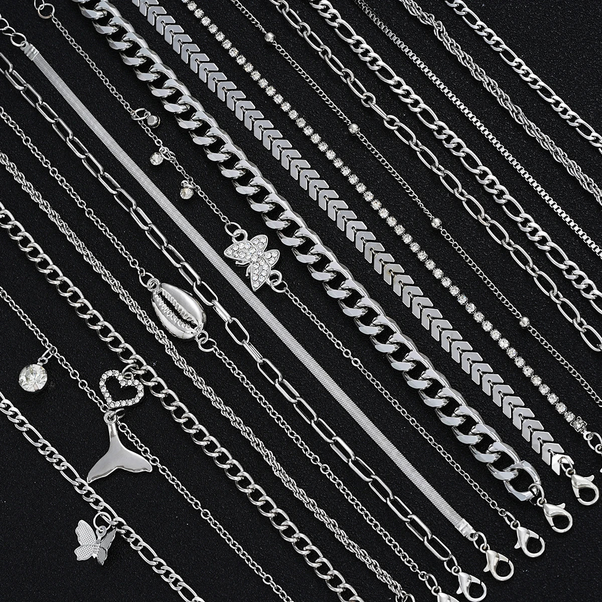 Elegant 17 Pcs Gold Color Anklet Set with Butterfly,Heart,Shell Charms Foot Jewelry for Women Gift Perfect for Summer Vacations